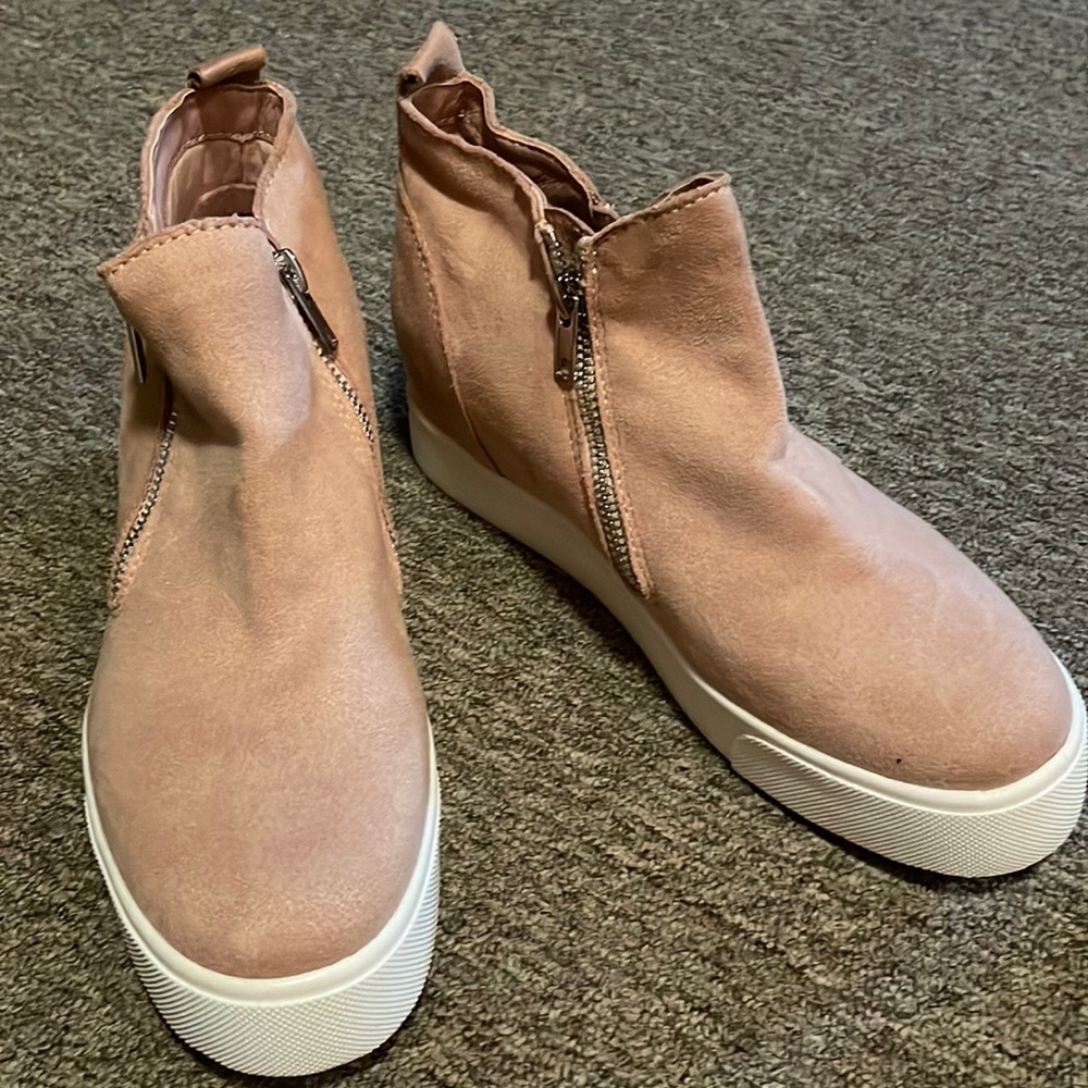 Bootie Sneakers. Dusty Pink. Workable zippers on both sides. Never been worn.